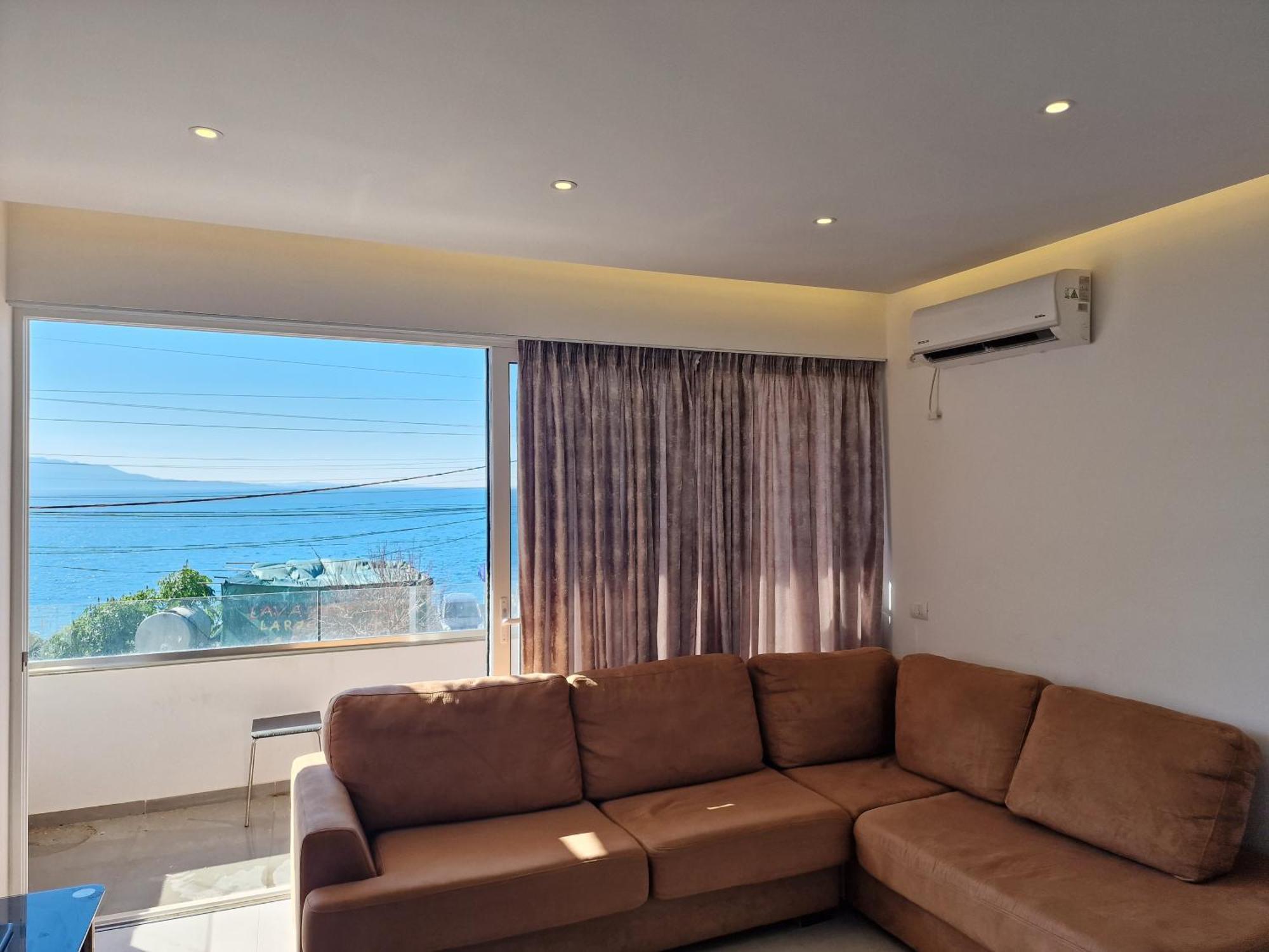 Beachfront Apartment Саранда Экстерьер фото