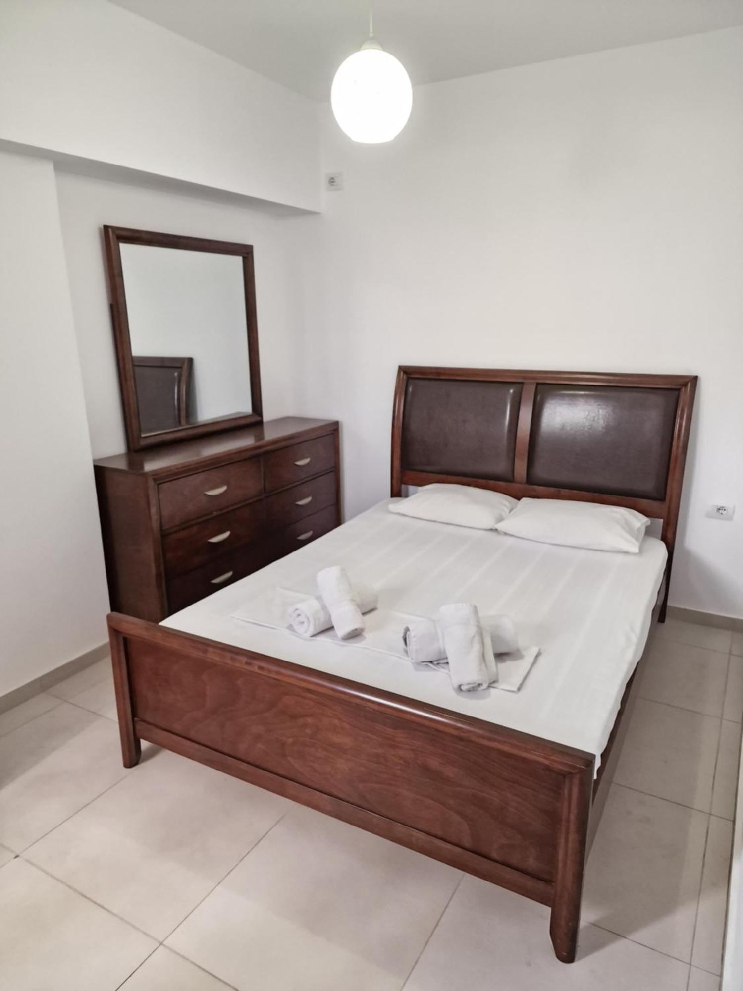 Beachfront Apartment Саранда Экстерьер фото